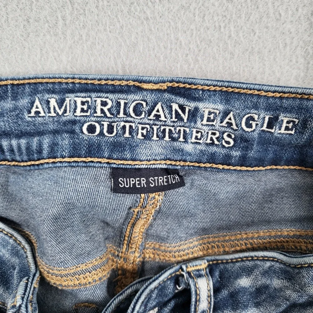 American Eagle Shorts Women's‎ 4 Pink Denim Distressed Lace Shortie Casual